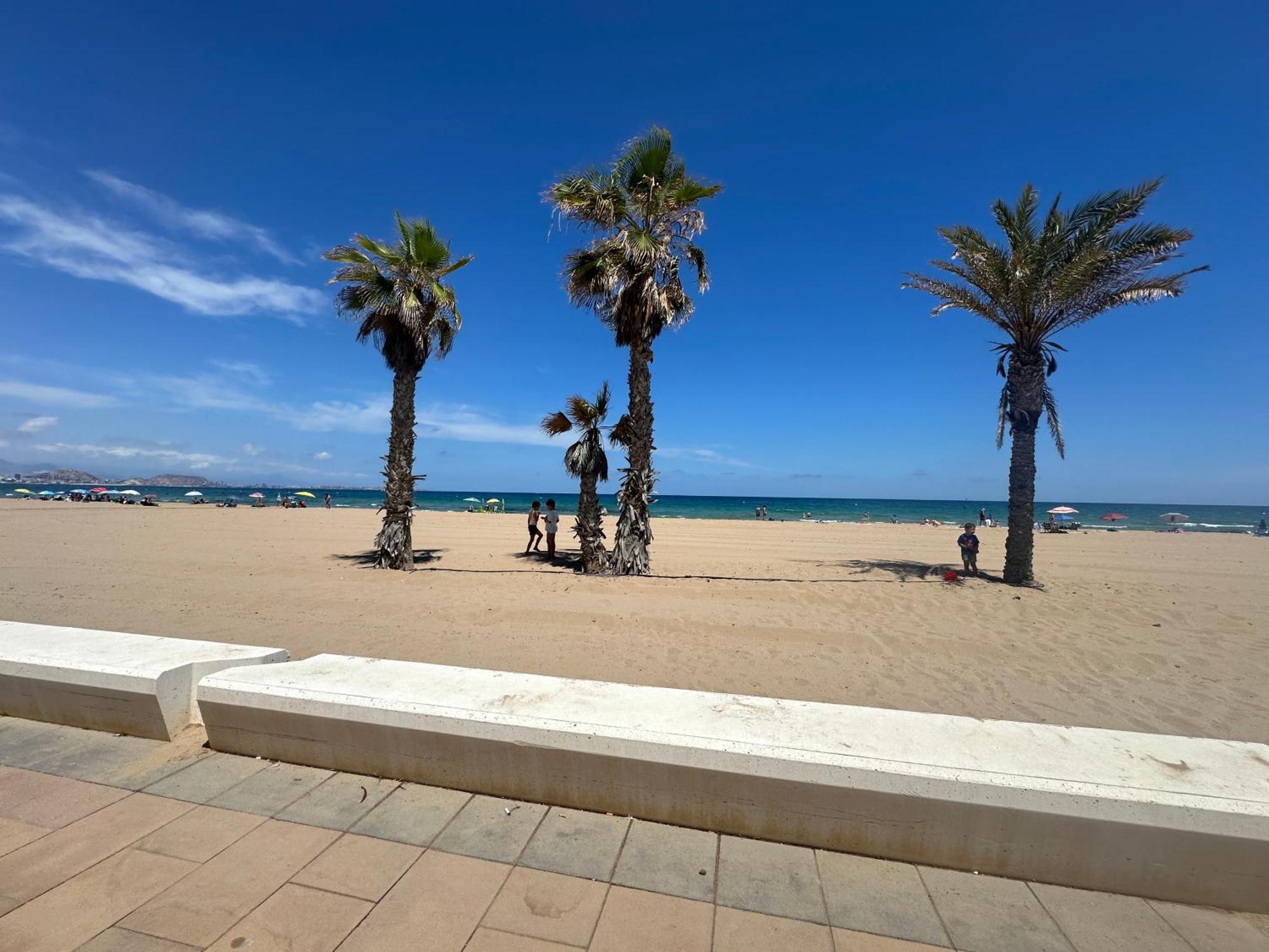 Las Casitas Del Mar Alicante Bagian luar foto